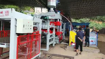 液壓磚機(jī)生產(chǎn)泥巴磚