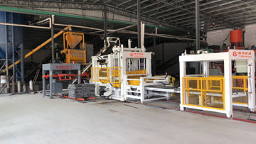 PC磚、透水磚生產(chǎn)現(xiàn)場