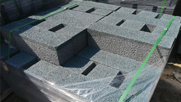 仿石PC透水磚生產現場