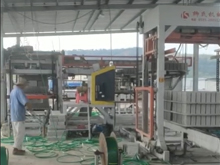 收磚線、自動(dòng)碼垛機(jī)生產(chǎn)現(xiàn)場(chǎng)